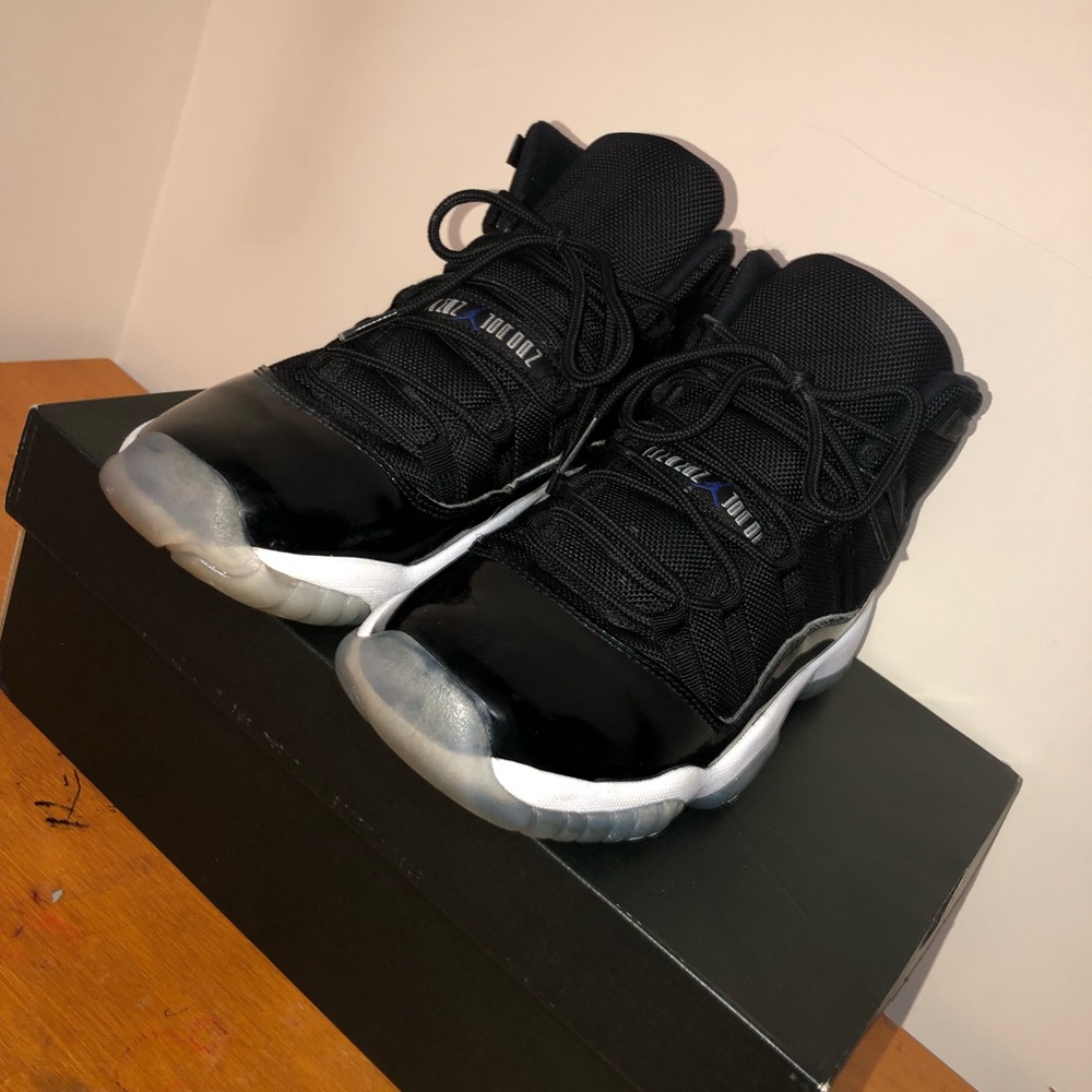 Space Jam Jordan 11 Retro BG